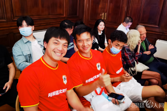 Ceremonia de entrega de premios de la Liga de Fútbol "Copa Migrantes Unidos" (Foto: argchina.com)