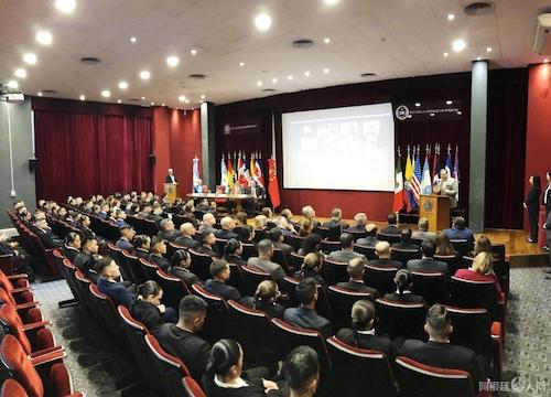 El Instituto Universitario de la Policía Federal Argentina ofrecerá clases de idioma chino (Foto: argchina.com)