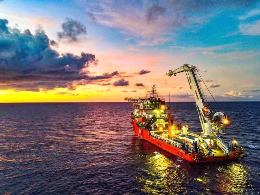 planta de energía térmica oceánica