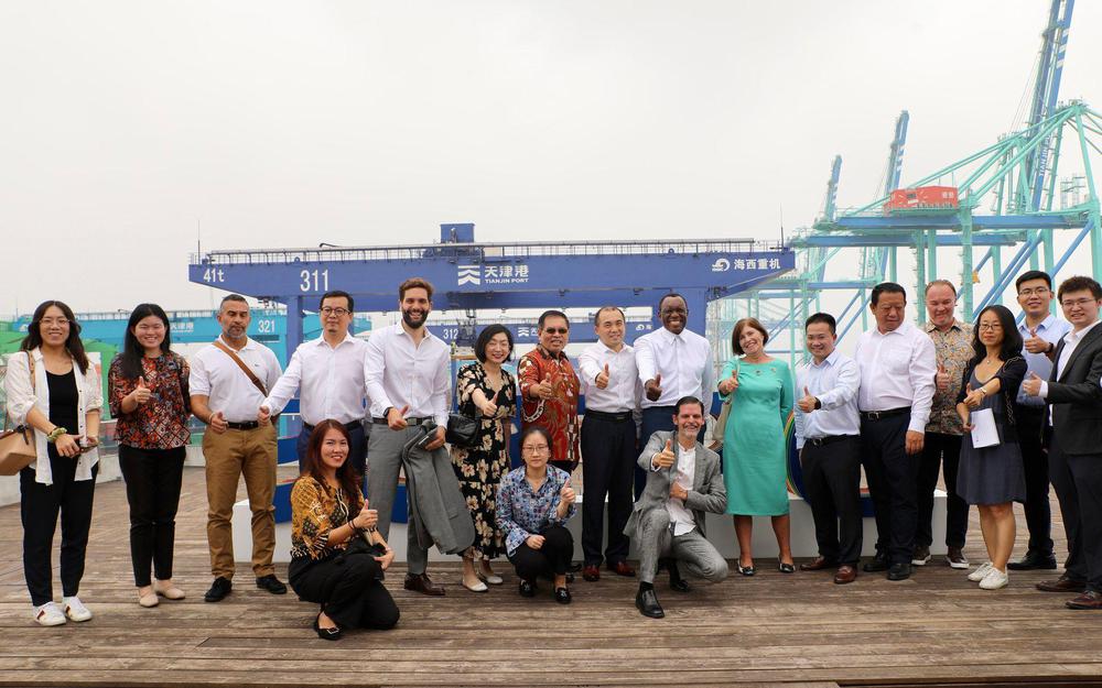 Huawei presentó su tecnología portuaria al embajador argentino en China Huawei presentó su tecnología portuaria al embajador argentino en China