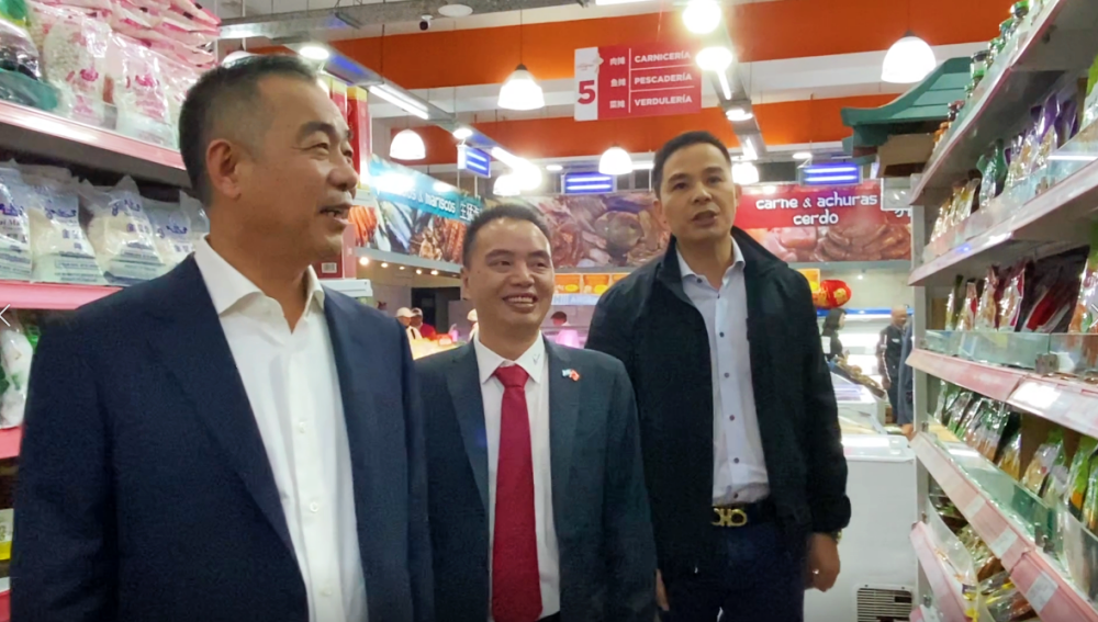 Una delegación de promoción de Xiamen visitó el Barrio Chino de Belgrano. (Foto: ArgChina)