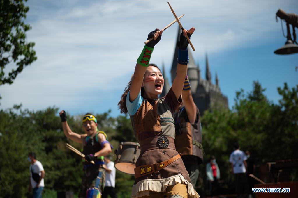 Xinhua - Chen Zhonghao -Universal Studios 2