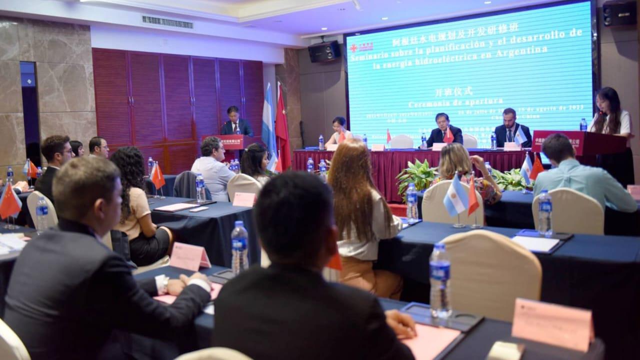 Becarios argentinos participan en seminarios sobre energía en China. (Foto: Prensa Cancillería)