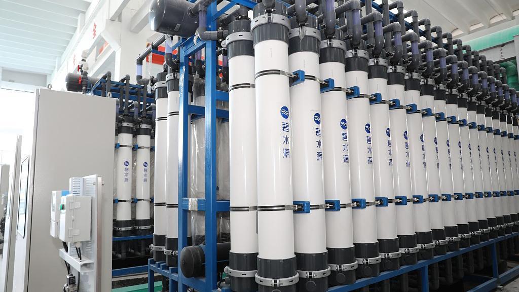 Tratamiento de agua salada de mar a agua dulce. Foto CGTN