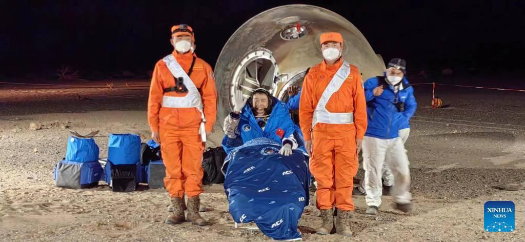Luego de seis meses, los astronautas de la misión Shenzhou-14 regresaron a China. (Foto: XInhua)