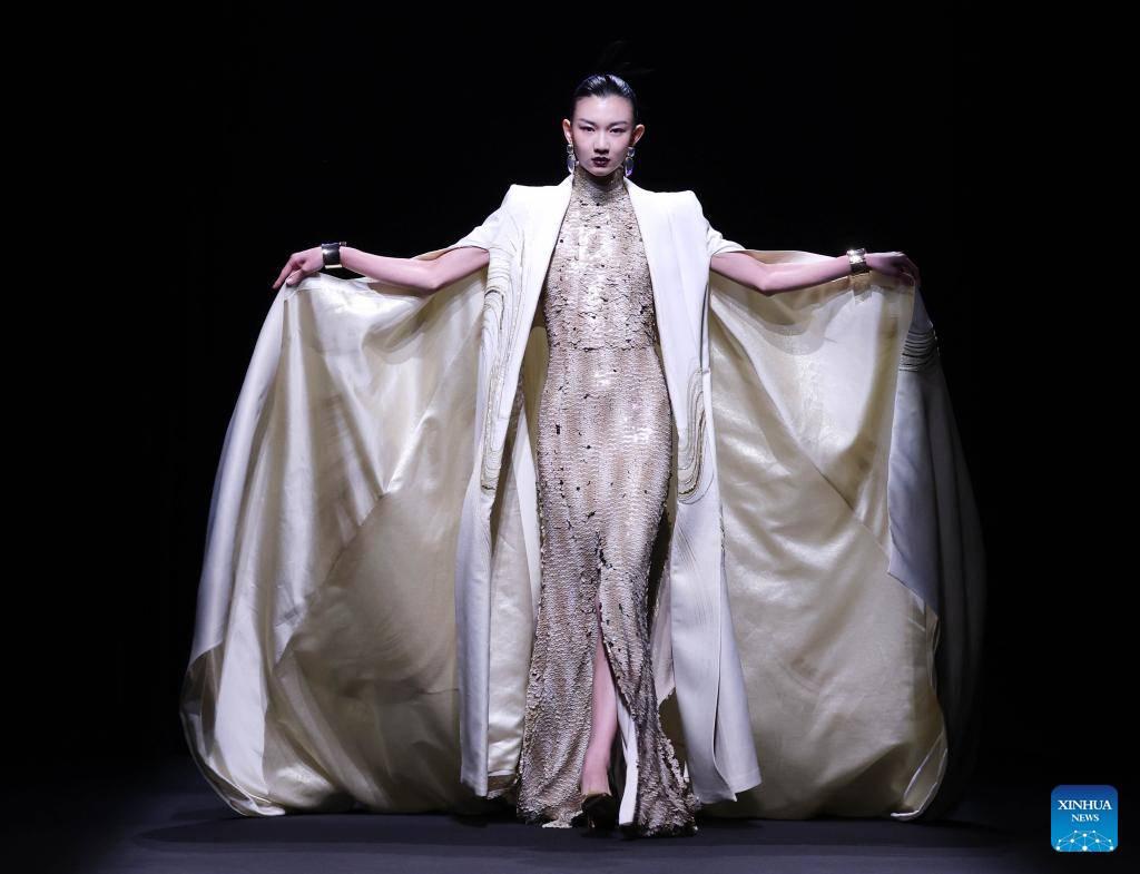 Semana de la Moda en Beijing. (Xinhua) Semana de la Moda en Beijing. (Xinhua)