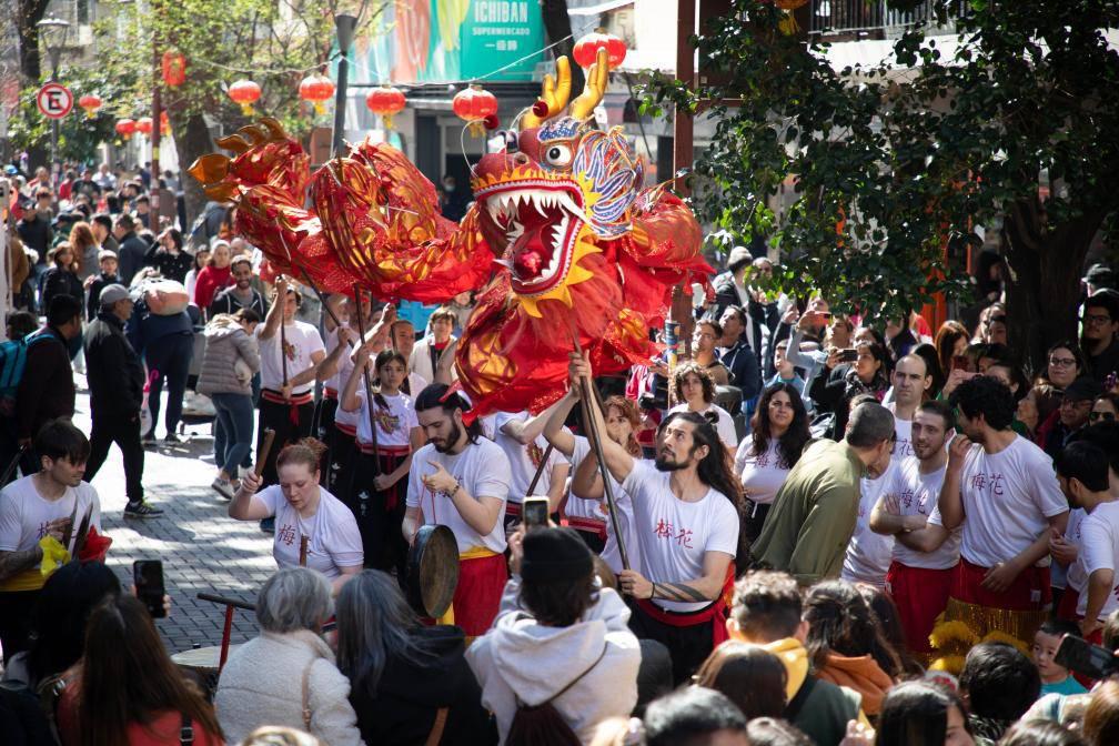 El “Festival de la Luna” reunió a miles de personas en el Barrio Chino de Buenos Aires. (Foto: Xinhua)