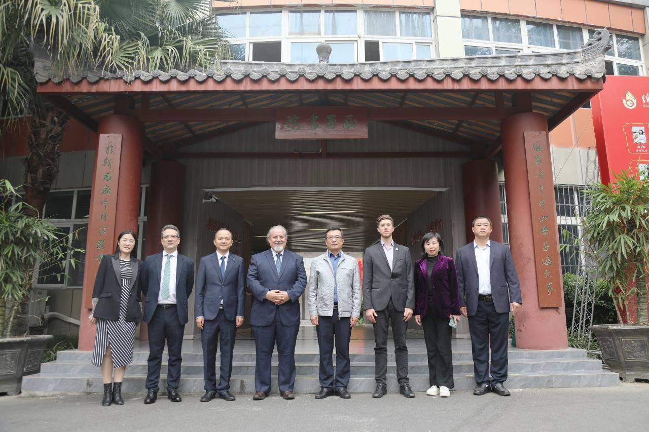 Reunión en Sichuan. (Foto: Prensa)