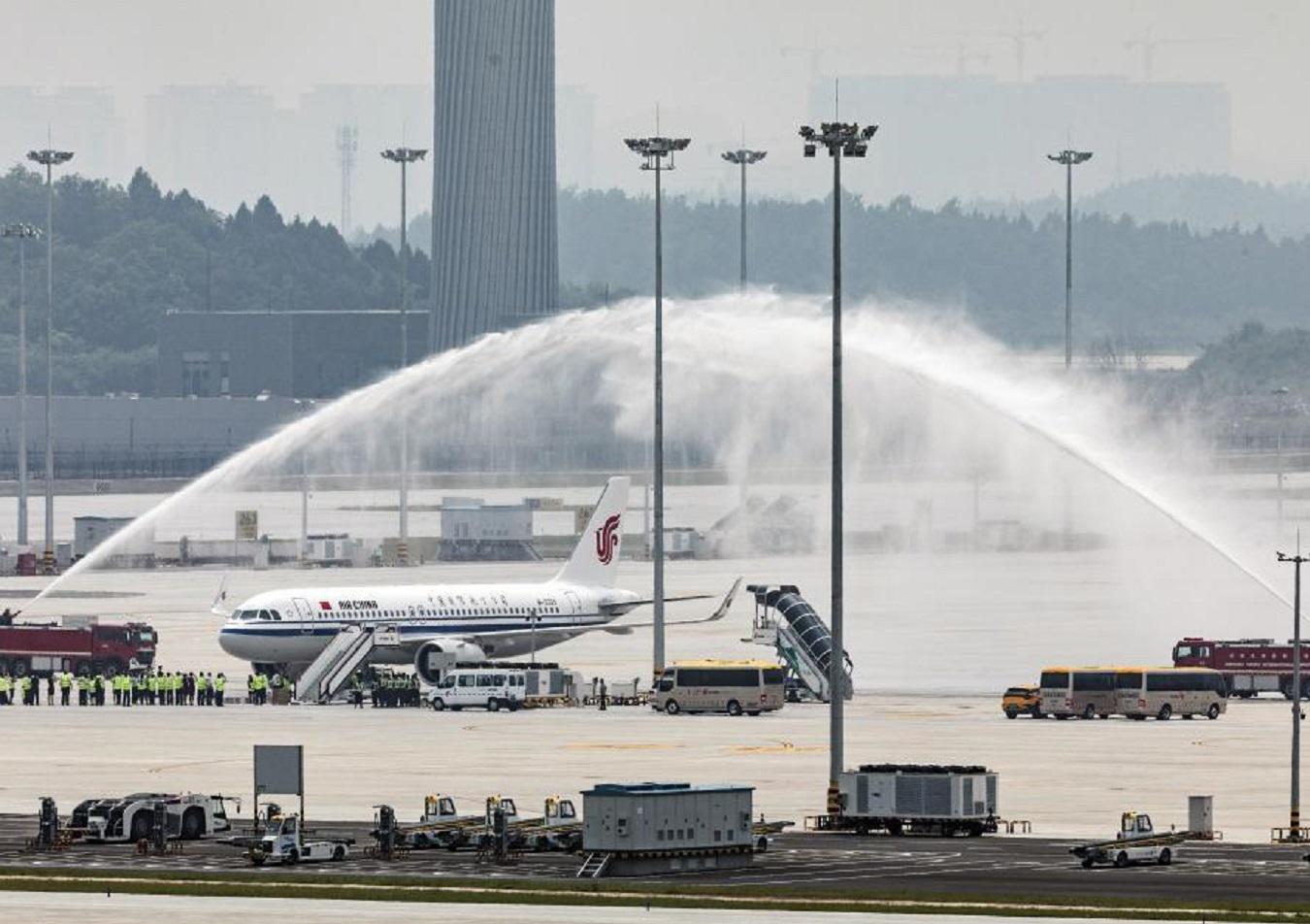 Xinhua Shen Bohan Chengdu airport