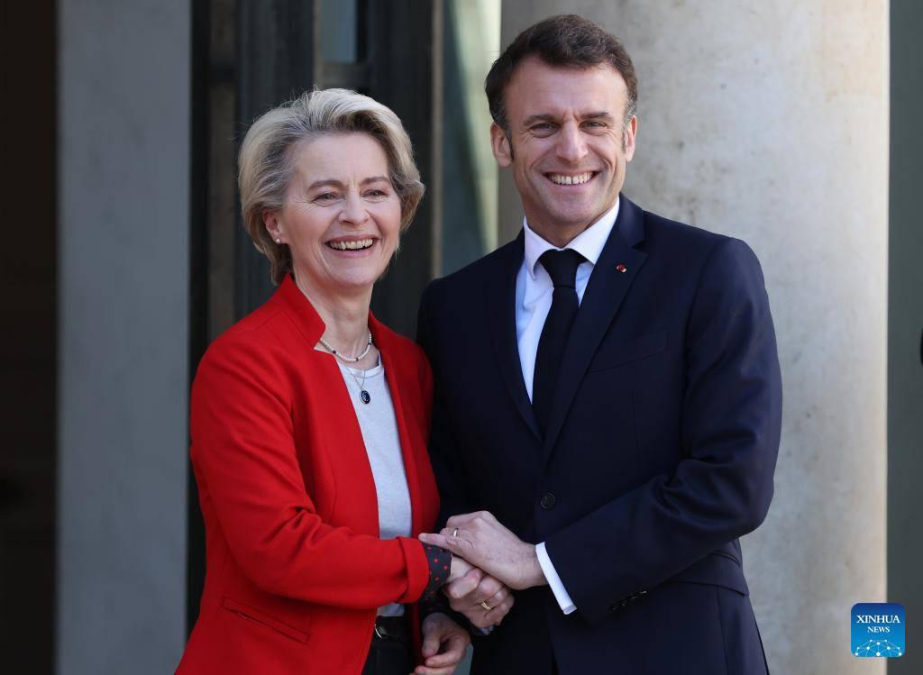 Von der Leyen y Macron. (Foto: Xinhua)
