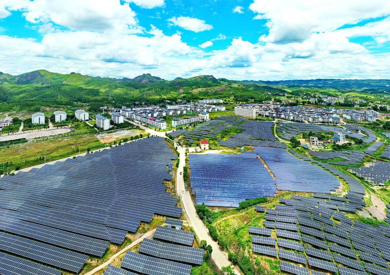 Paneles solares - foto Spanish