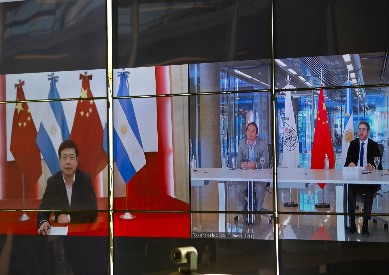 Zou Xiaoli y Fernando Straface - Foto Twitter BA Internacional