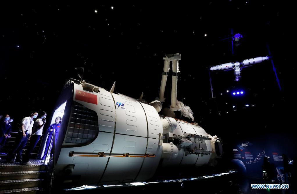 planetario shanghai - xinhua - fang zhe