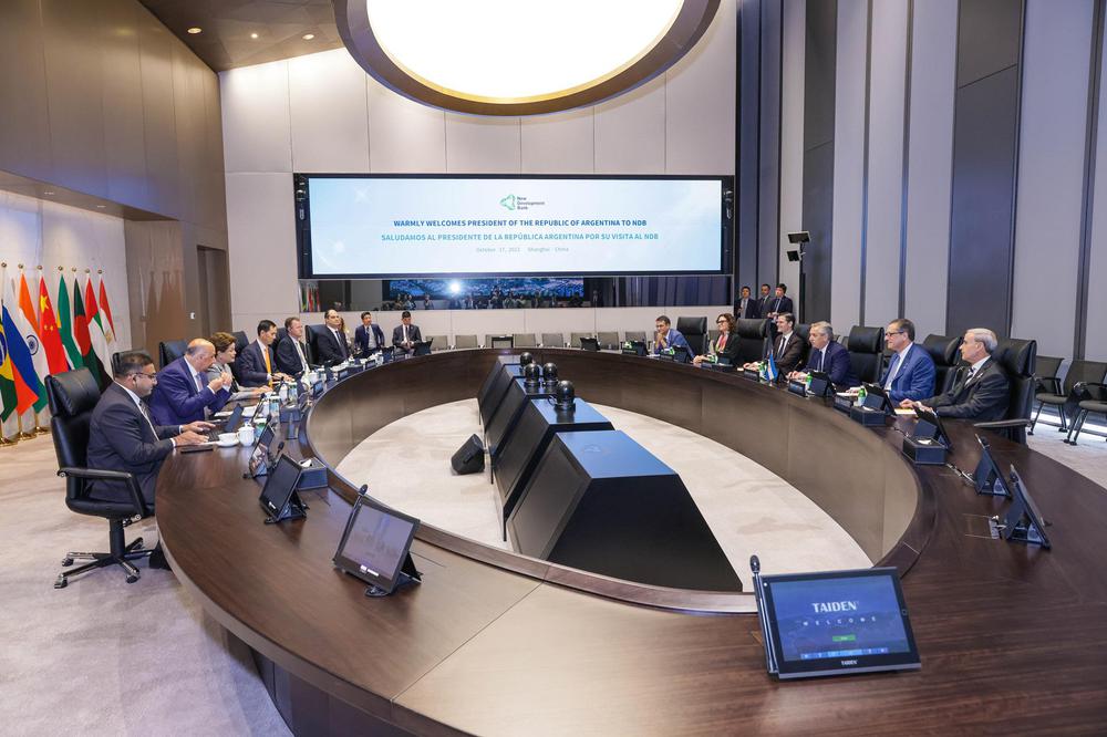 Alberto Fernández se reunió con la presidenta del Nuevo Banco de Desarrollo de los BRICS. (Foto: Casa Rosada)