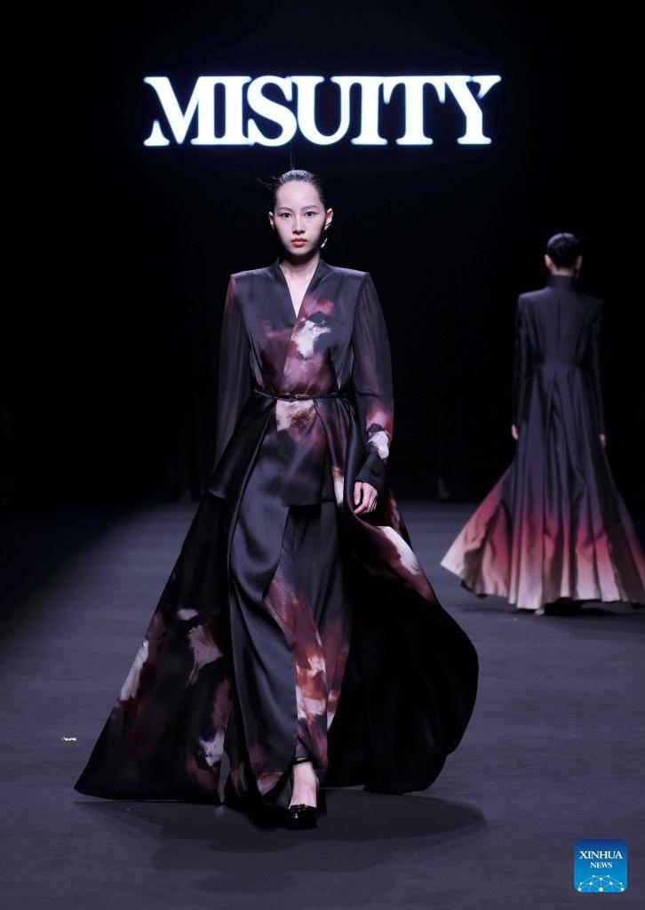 Semana de la Moda en Beijing. (Xinhua) Semana de la Moda en Beijing. (Xinhua)