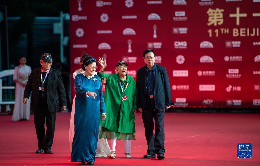 Wang Xiaotangand Xie Fang