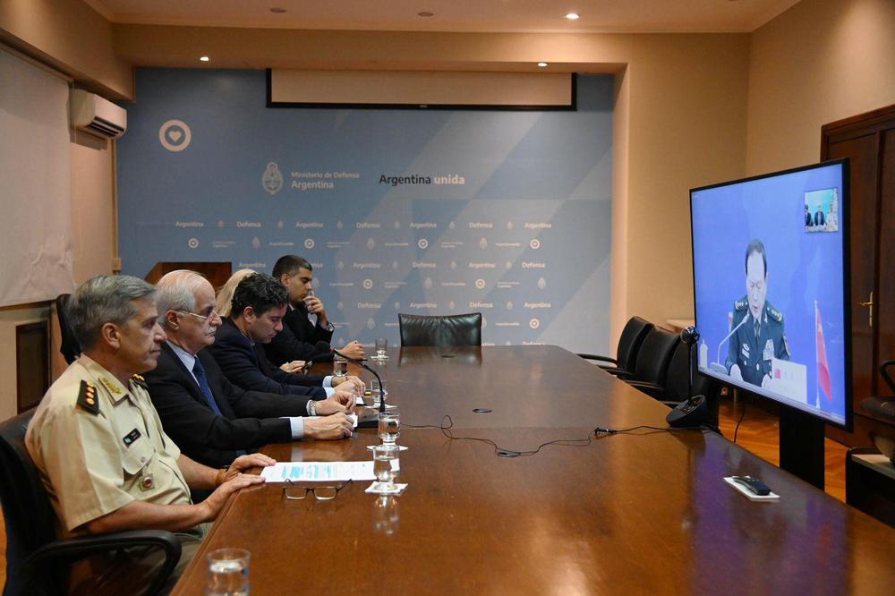 Jorge Taiana en foro. (Foto: Prensa Ministerio de Defensa)