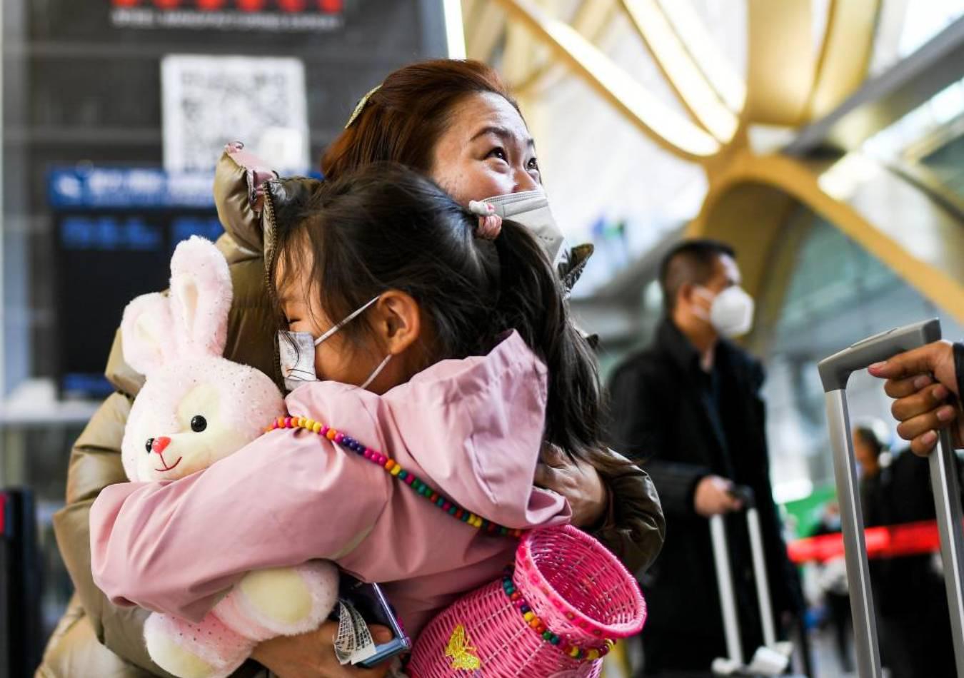Reencuentros por el Festival de Primavera en China (Foto Xinhua)