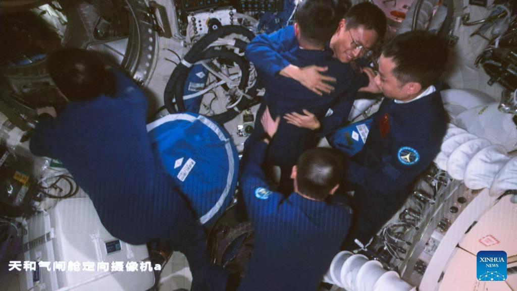 Los astronautas de la misión Shenzhou-17 arribaron a la estación espacial china. (Foto: Xinhua)