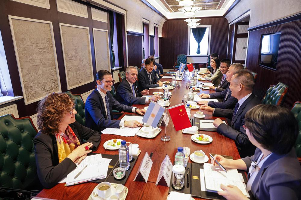 Alberto Fernández se reunió con empresarios chinos. (Foto: Casa Rosada)