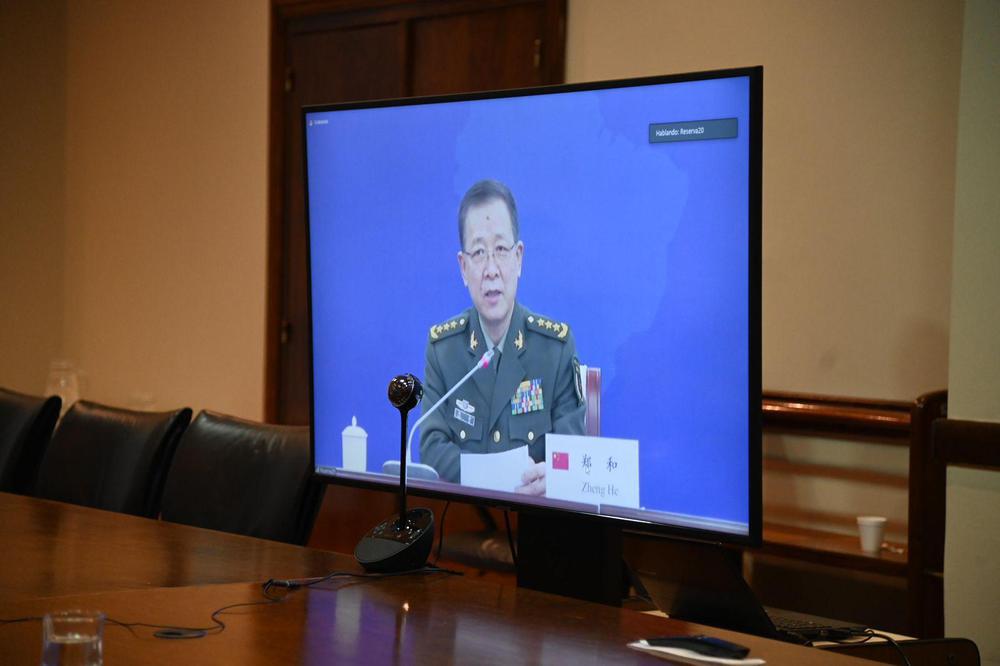 Jorge Taiana en foro. (Foto: Prensa Ministerio de Defensa)