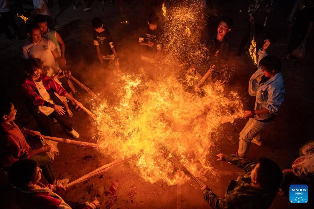 Festejos en Taiping Village, Yunnan (Foto: Xinhua/Jiang Wenyao)