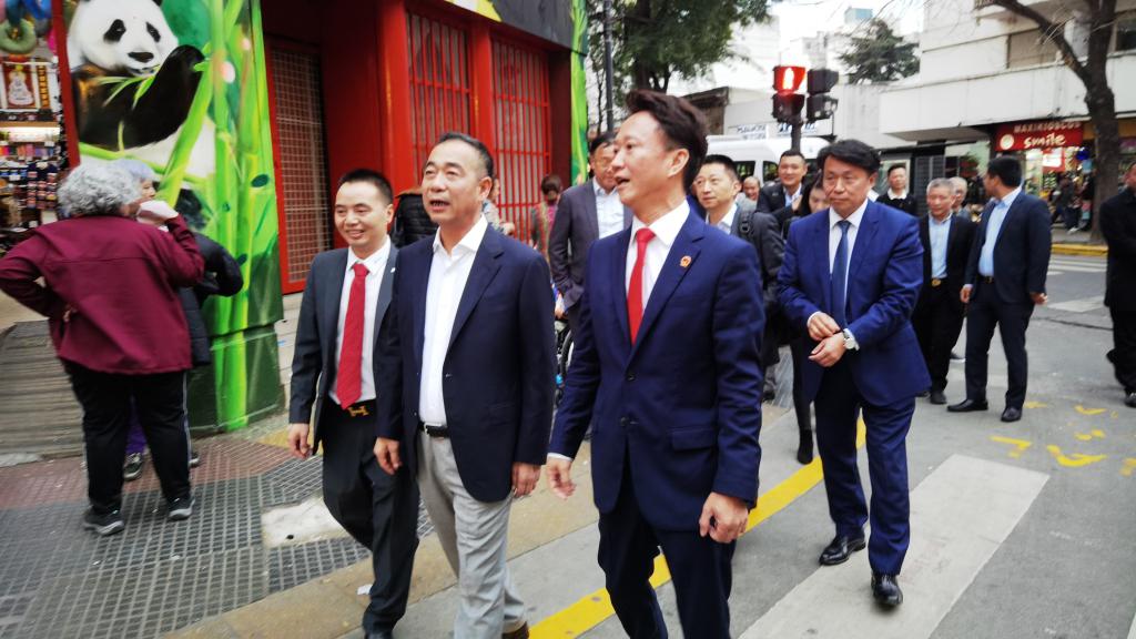 Una delegación de promoción de Xiamen visitó el Barrio Chino de Belgrano. (Foto: ArgChina)