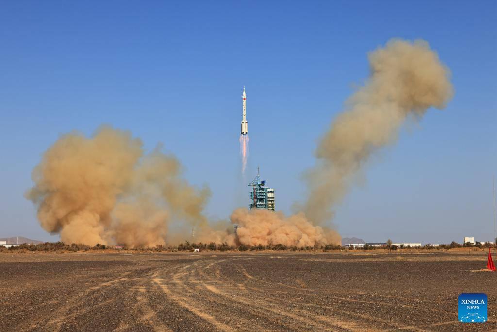 Los astronautas de la misión Shenzhou-17 arribaron a la estación espacial china. (Foto: Xinhua)