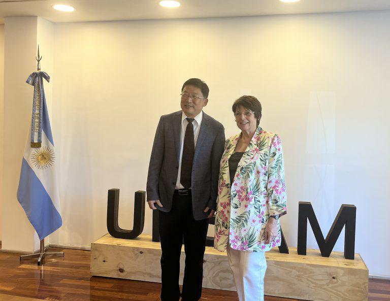 Encuentro entre autoridades de la Universidad de San Martín y de la Universidad de Finanzas de Guangdong. (Foto: UNSAM)