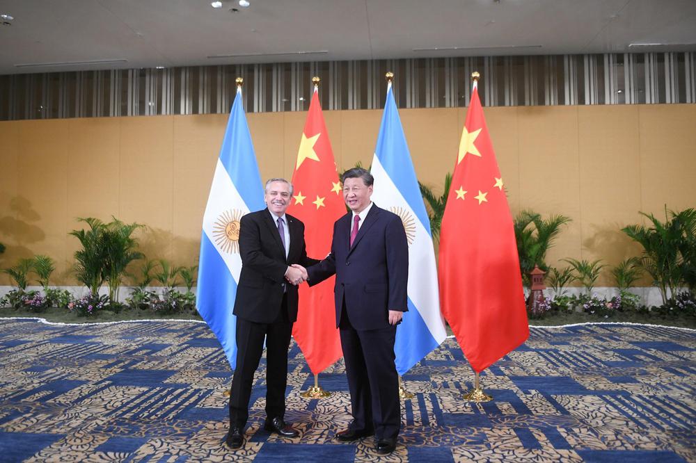 Reunión entre Alberto Fernández y Xi Jinping en Indonesia. (Foto: Prensa Casa Rosada)