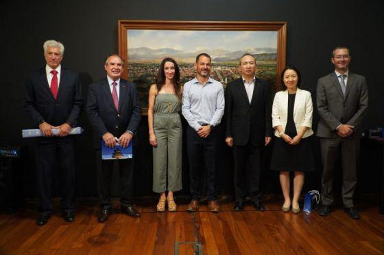 El Embajador de la República Popular de China en Argentina visitó el Museo de Bellas Artes. (Foto: Prensa Gobierno de Salta)