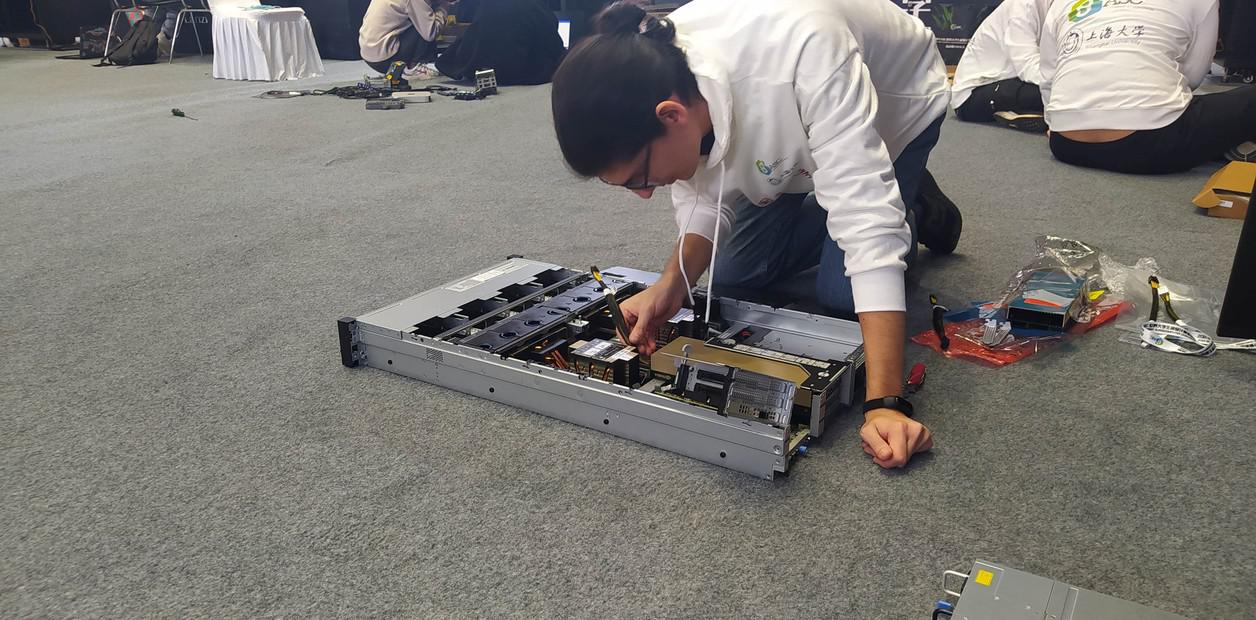 GEL3ovSQj_1256x620__1