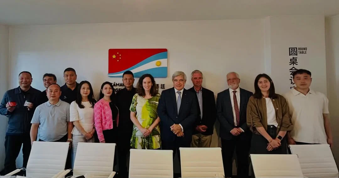 El 20 de abril recibimos a una destacada delegación de la provincia de Sichuan. 🇨🇳🤝🇦🇷Durant