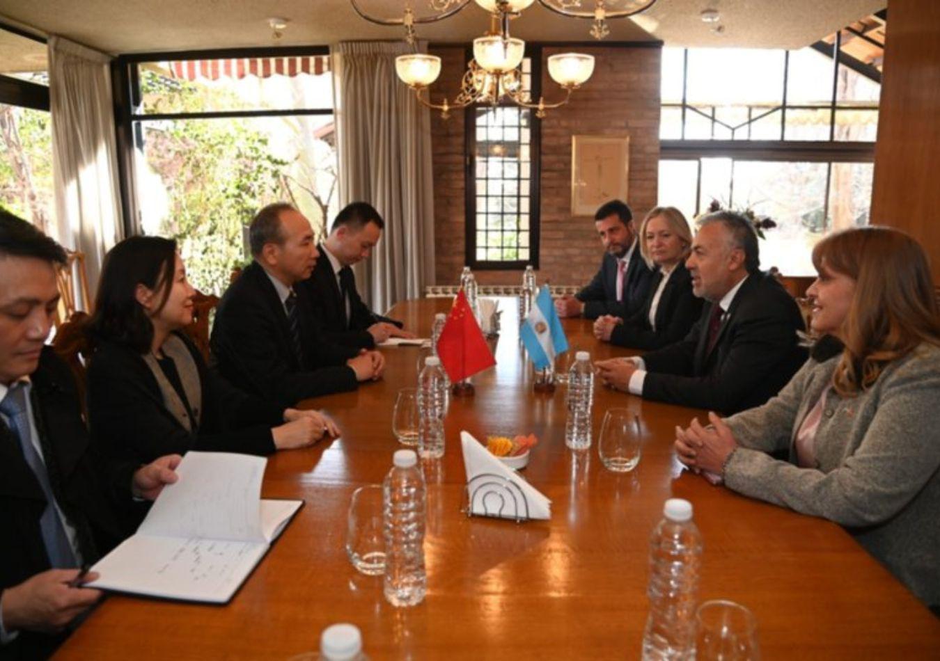 Wang Wei - Mendoza (Foto: Instagram/alfredocornejo)