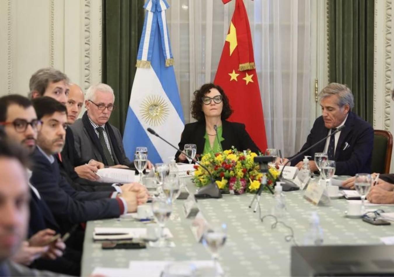 Cecilia Todesca Bocco encabezó encuentro con La comisión mixta económica comercial entre Argentina y China. (Foto: Prensa Cancillería)