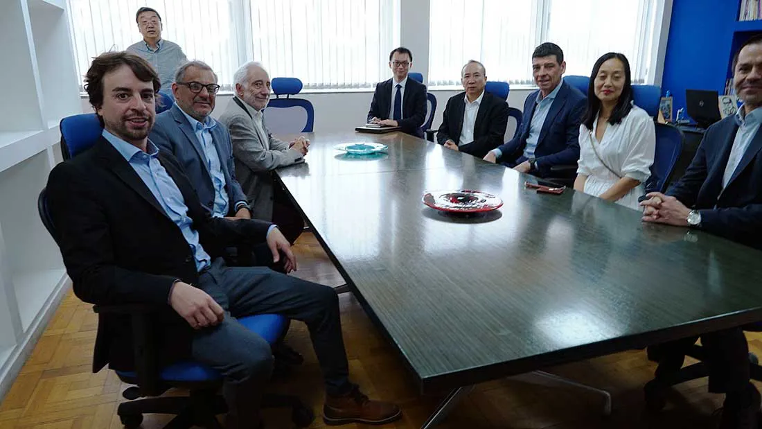 Embajador-CHINA-en-la-UNAJ-01