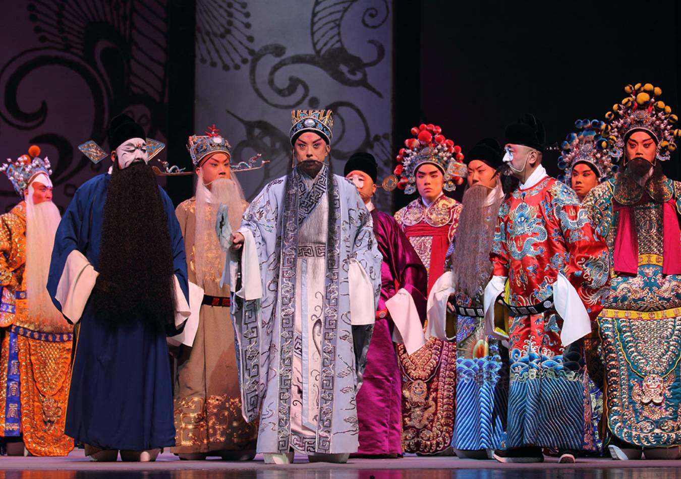 Acantilado-Rojo_general-operas-chinas (1)