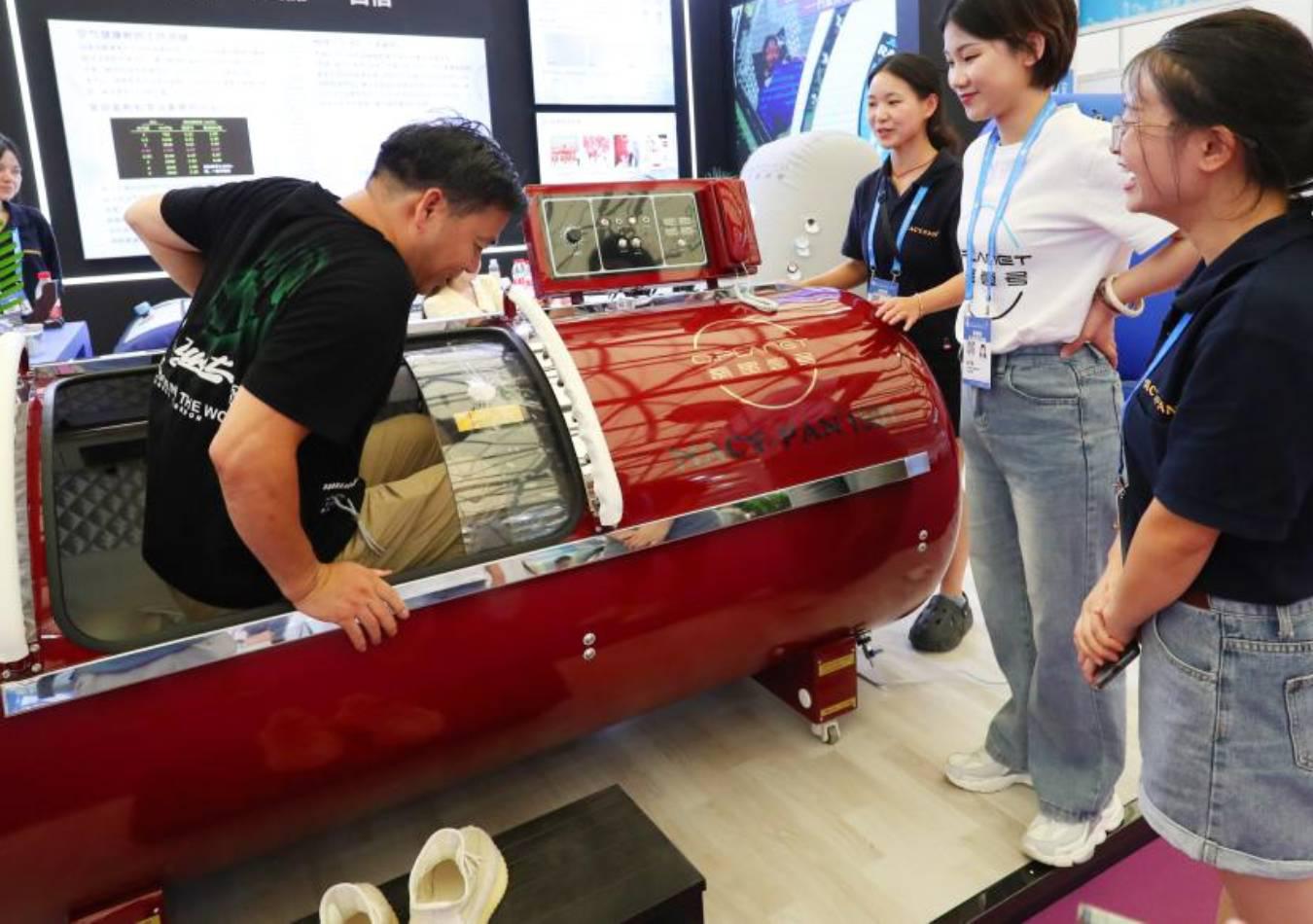 Miles de compradores asisten la Feria del Este de China en Shanghái. (Foto: XInhua)