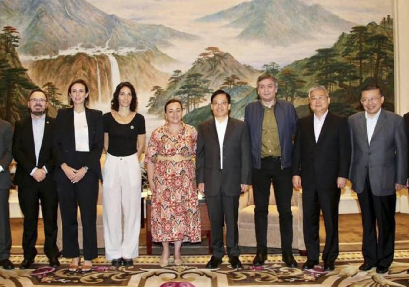 Delegación argentina visitó la Academia China de Ciencias Sociales. (Foto: Twitter)