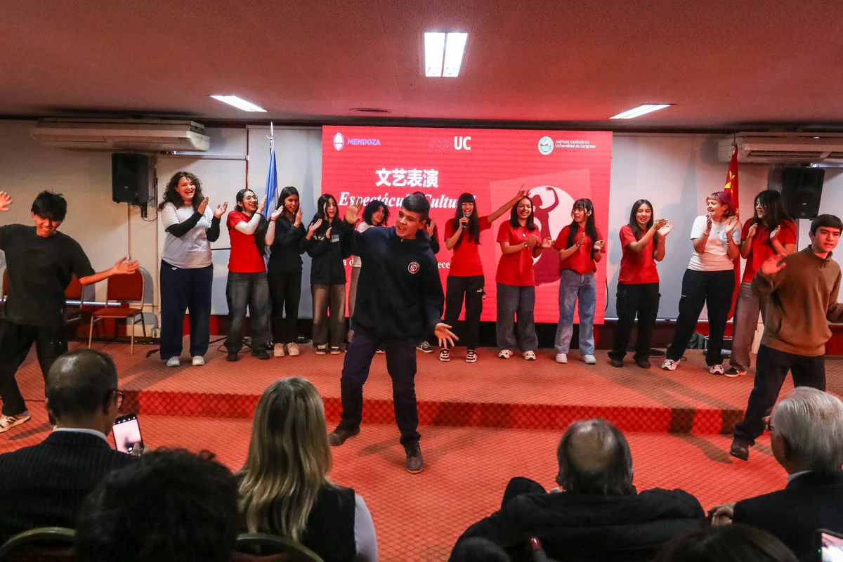 Estudiantes-mendocinos-participaron-de-la-Semana-de-la-Cultura-China-2