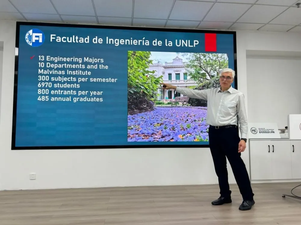 Cami - 2025-11-14T121813.955