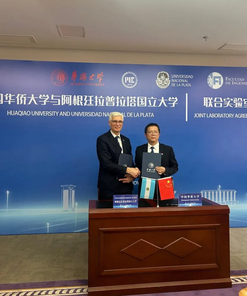 5c53cdfe-3cc2-43bb-84e0-7391d70c493e-e1762963647525-855x1024