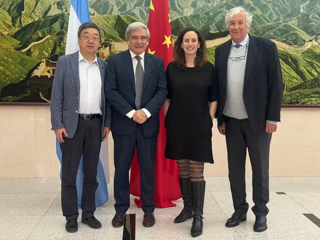 El jueves 6 de agosto, el presidente de la Cámara, Javier Lozada, y la directora ejecutiva, Marí