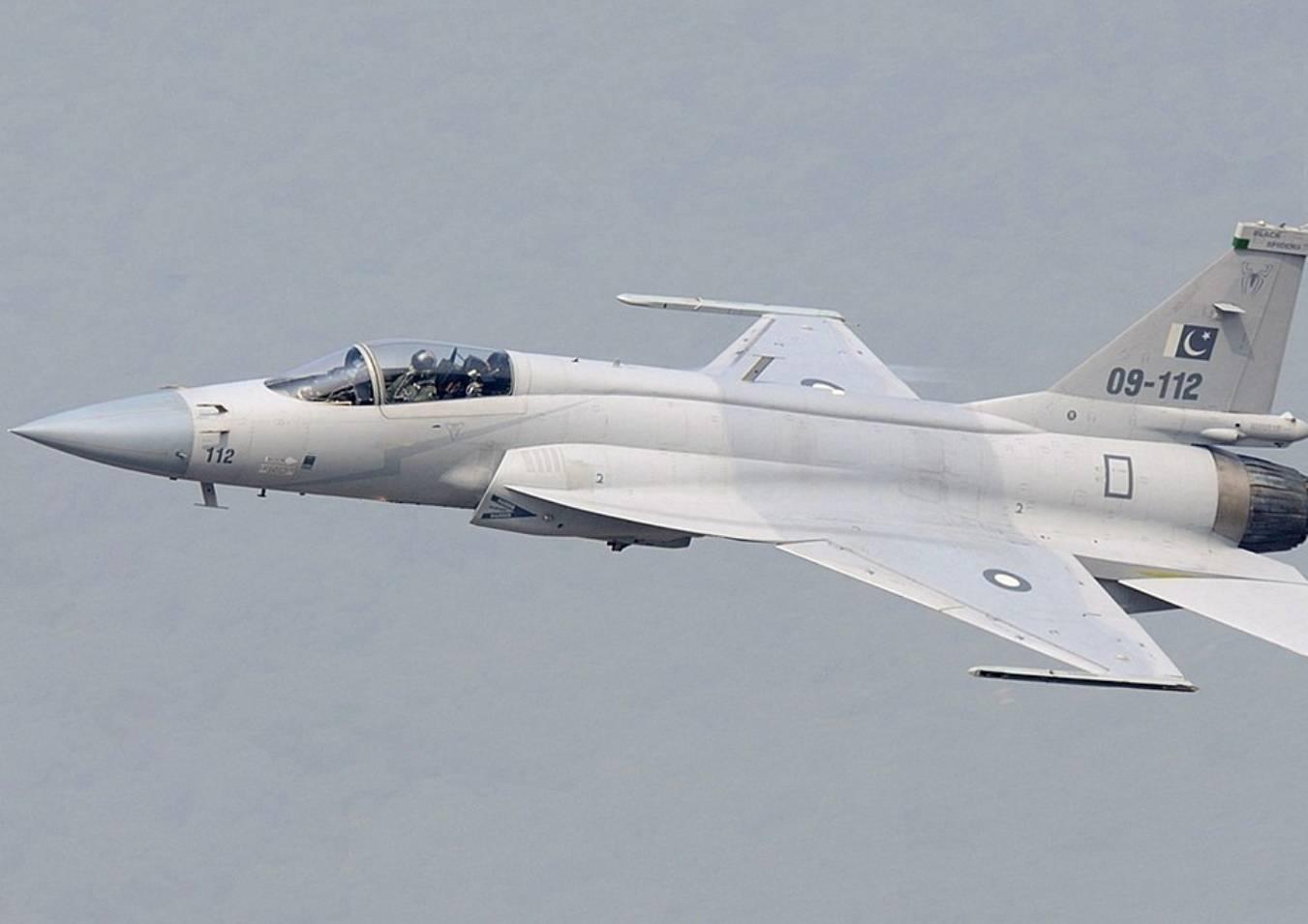 Avion JF Thunder Pakistani chino (1)