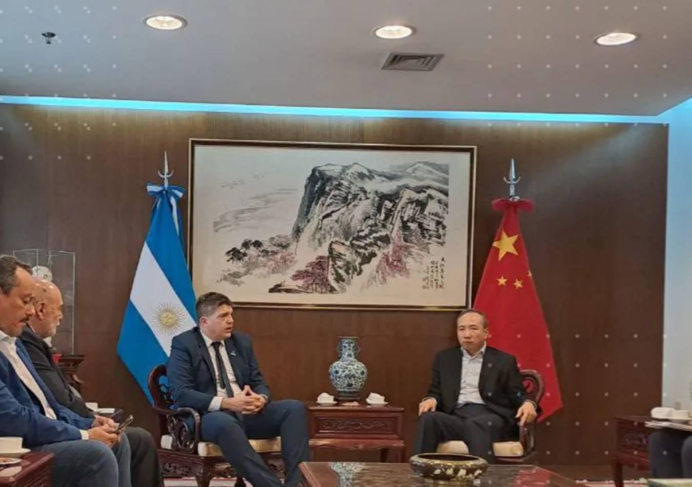 Empresarios de ENAC se reunieron con representantes de la Embajada de China. (Foto: Prensa)