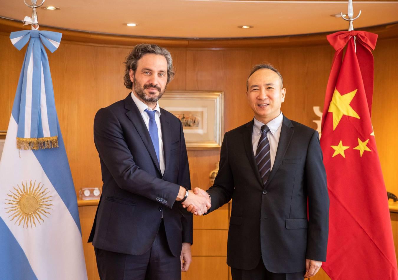 El canciller Santiago Cafiero se reunió con el embajador chino, Wang Wei. (Foto: Prensa Cancilleria)