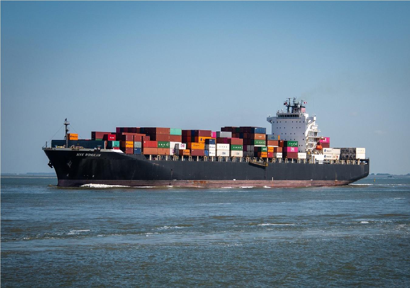 barcos - contenedores (Foto: Pixabay)