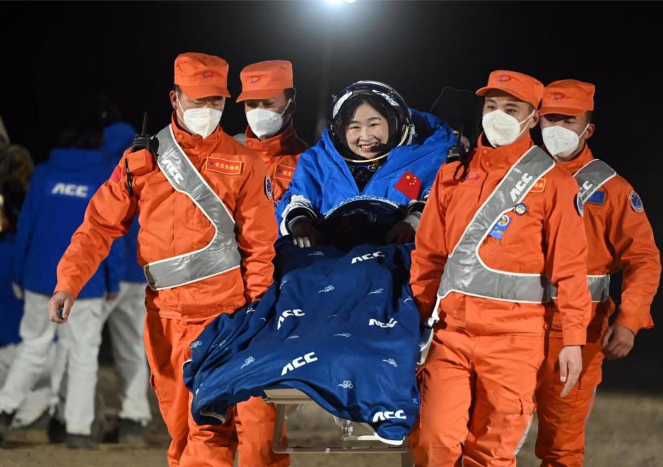 Luego De Seis Meses Los Astronautas De La Misión Shenzhou 14 Regresaron A China 4266