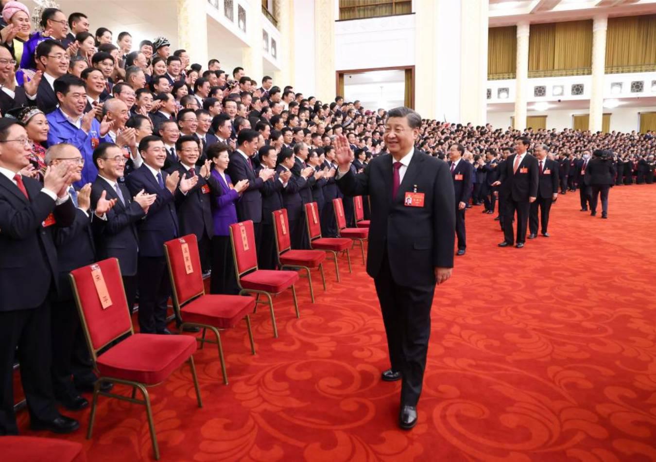 Histórica Reelección De Xi Jinping Como Secretario General Del Comité ...