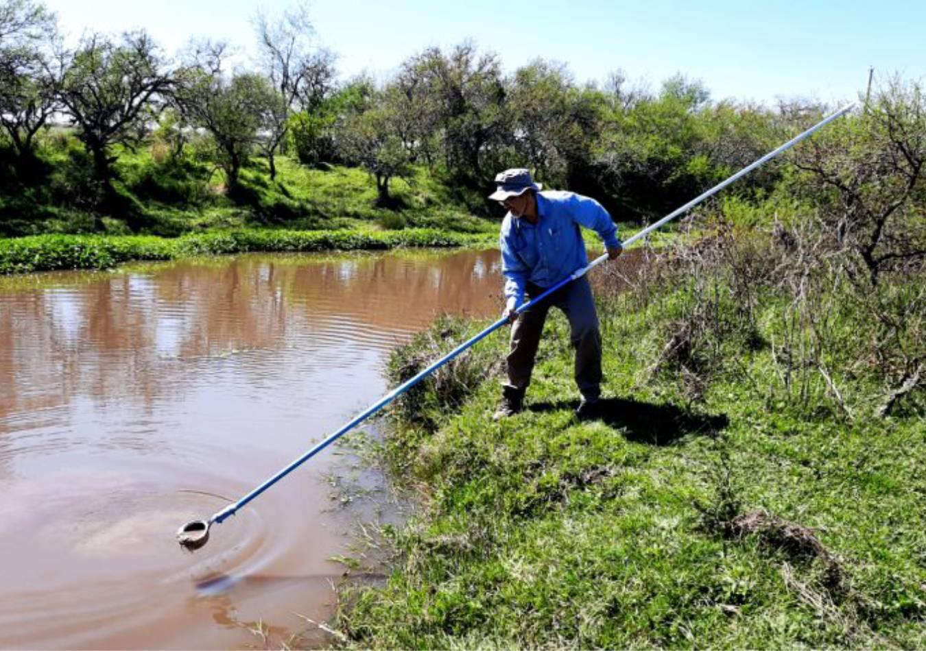 Estudian el suelo de Corrientes. (Foto: diarioellibertador)